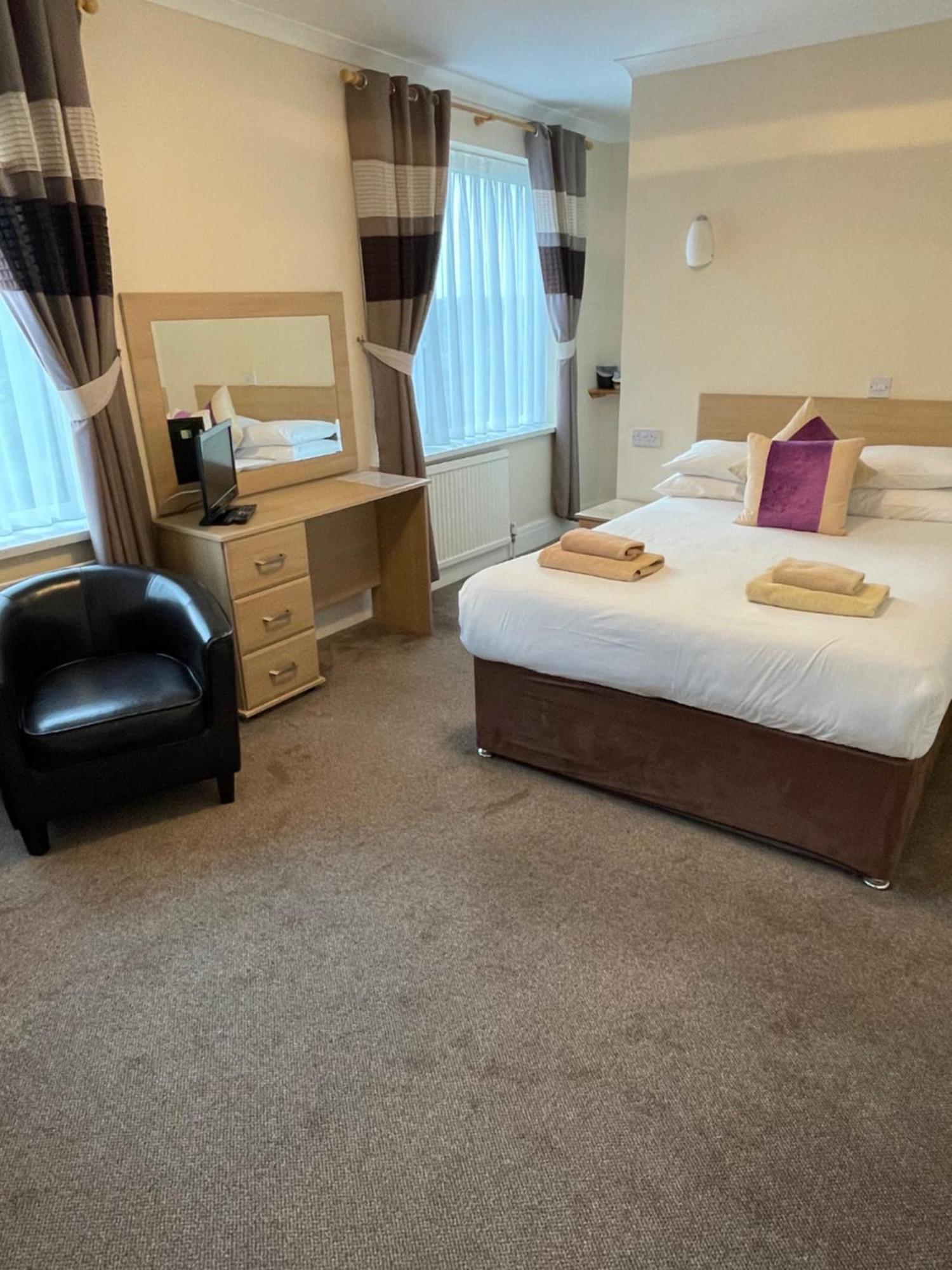 Merlewood Hotel サンダースフット エクステリア 写真