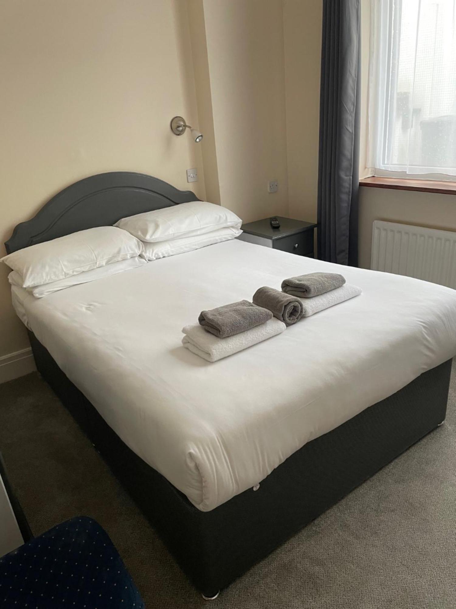 Merlewood Hotel サンダースフット エクステリア 写真