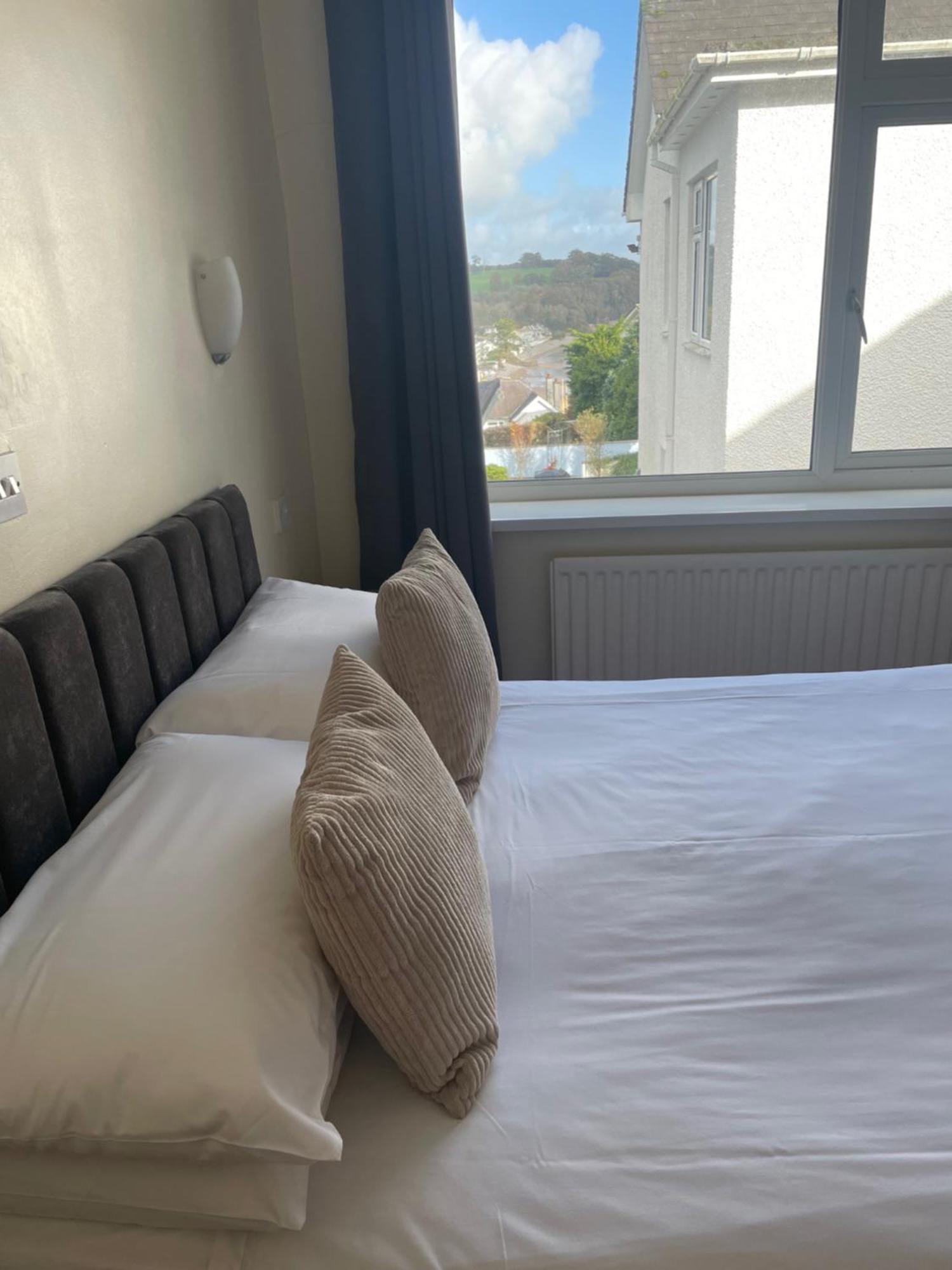 Merlewood Hotel サンダースフット エクステリア 写真